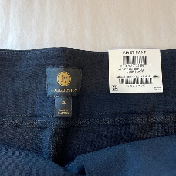 JM collection black pant in deep black, size XL. Rivet pant. Stretch material. - Picture 3 of 6